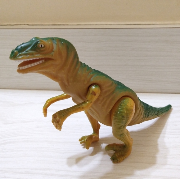 Vintage 1987 Definitley Dinosaurs "Deinonychus" Action Figure - Picture 2 of 4